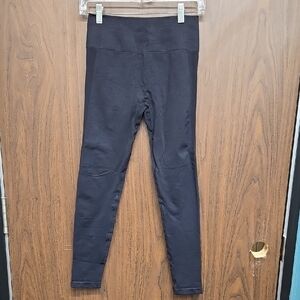 Sunzel Size M Black Butt Scrunch Style Athletic Leggings